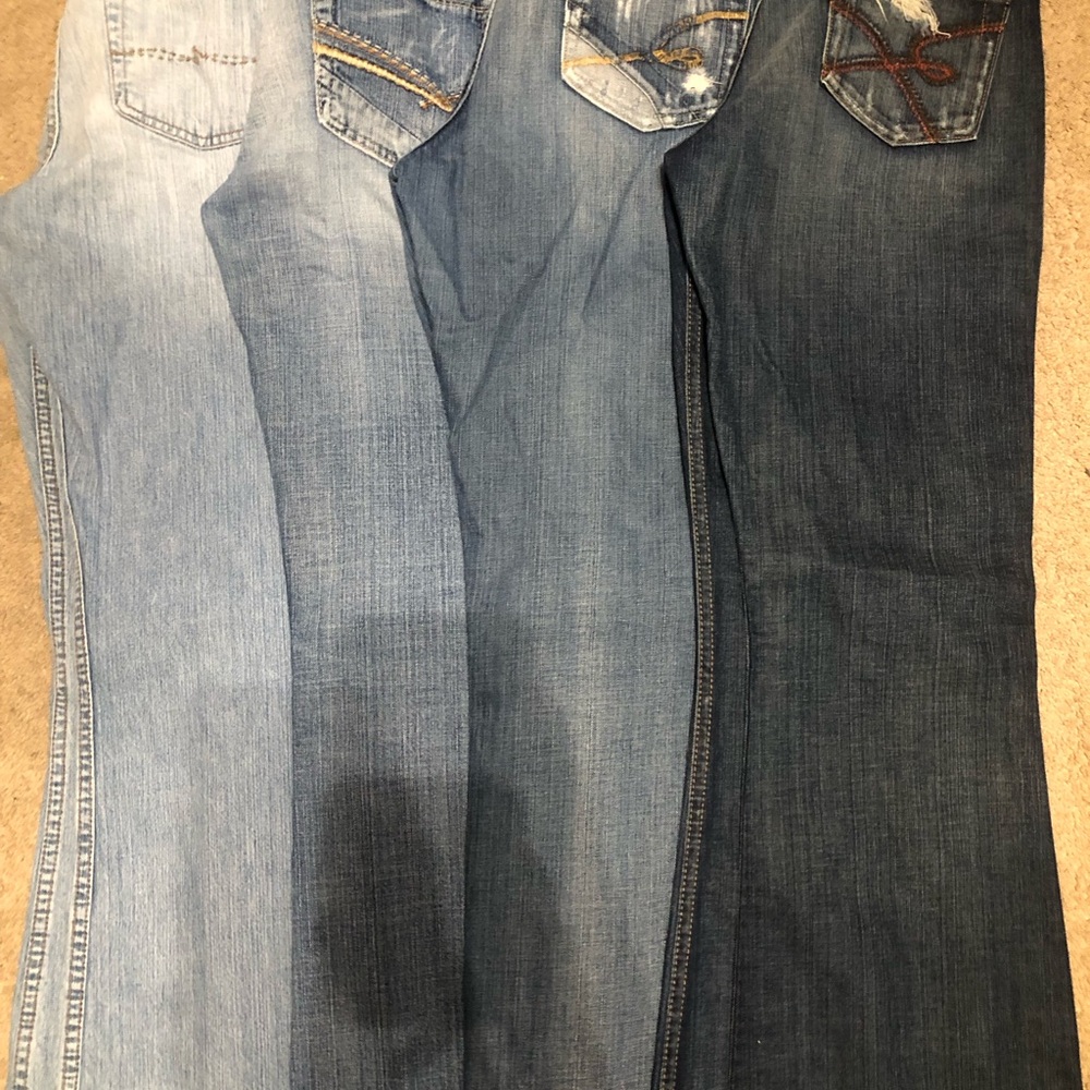 Womens BKE Jeans (4) Size 31x35 1/2 long.